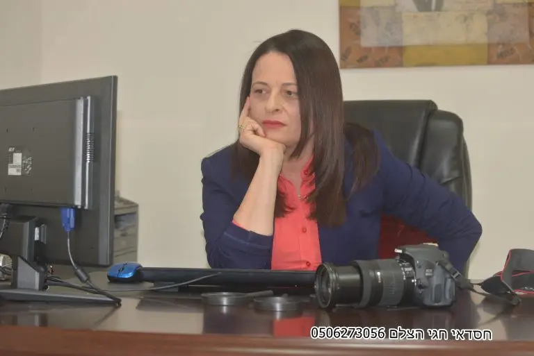 חוקרת פרטית